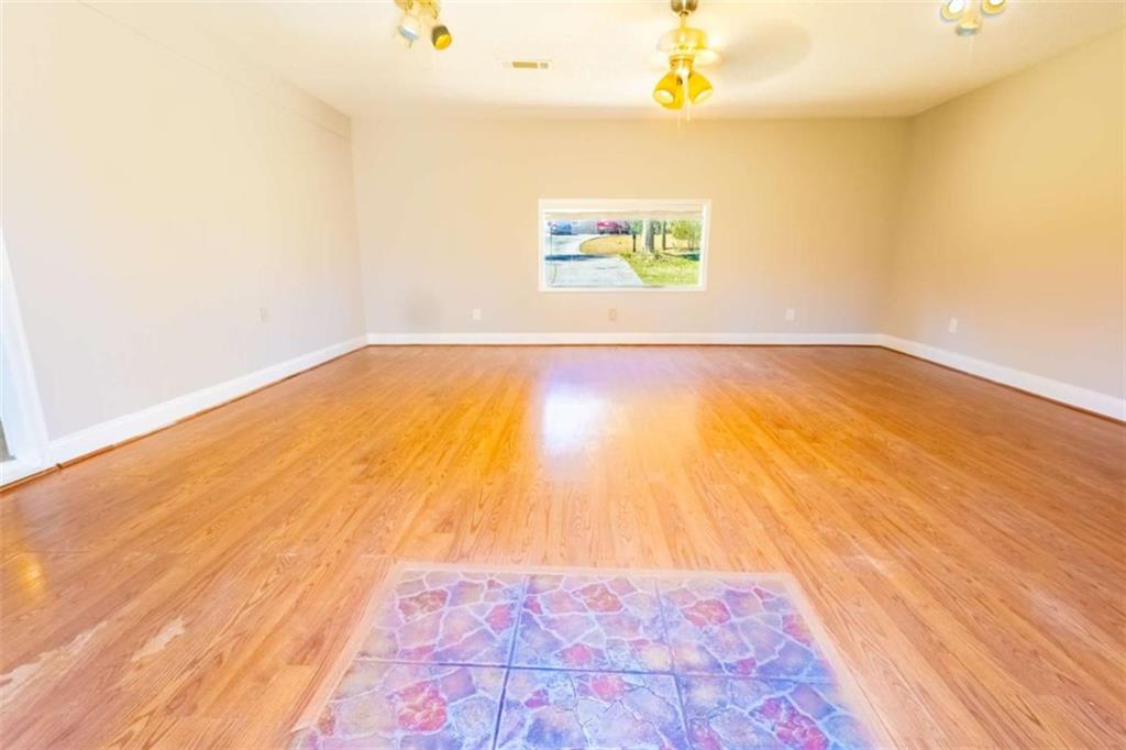 8684 Chestnut Lane, Lithia Springs, Georgia image 7