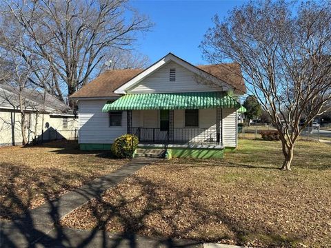Homes For Sale - 2005 1st Avenue<br/> Rockmart, GA 30153