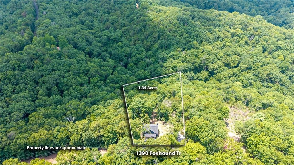 1390 Foxhound Trail NE