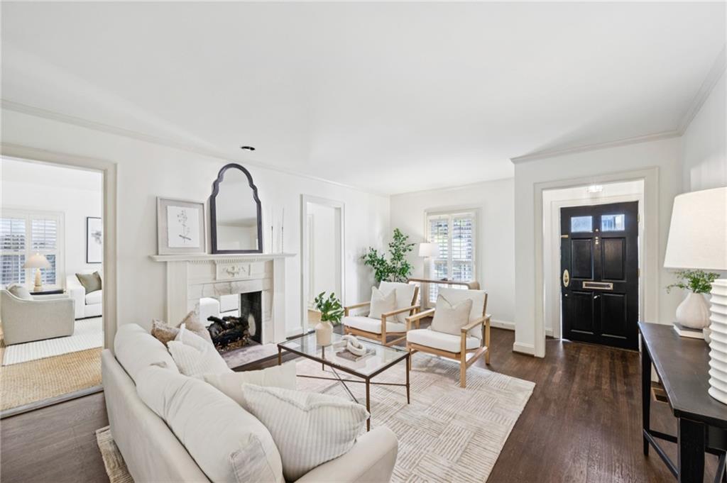 2047 Dellwood Drive NW