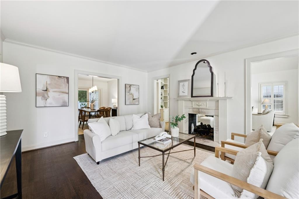 2047 Dellwood Drive NW