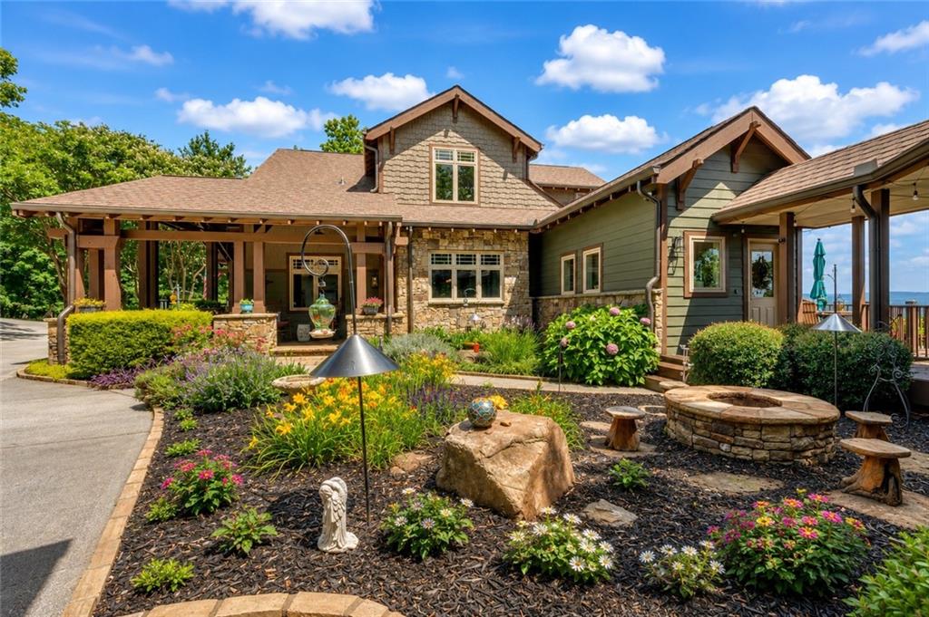 52 Waterside Drive SE