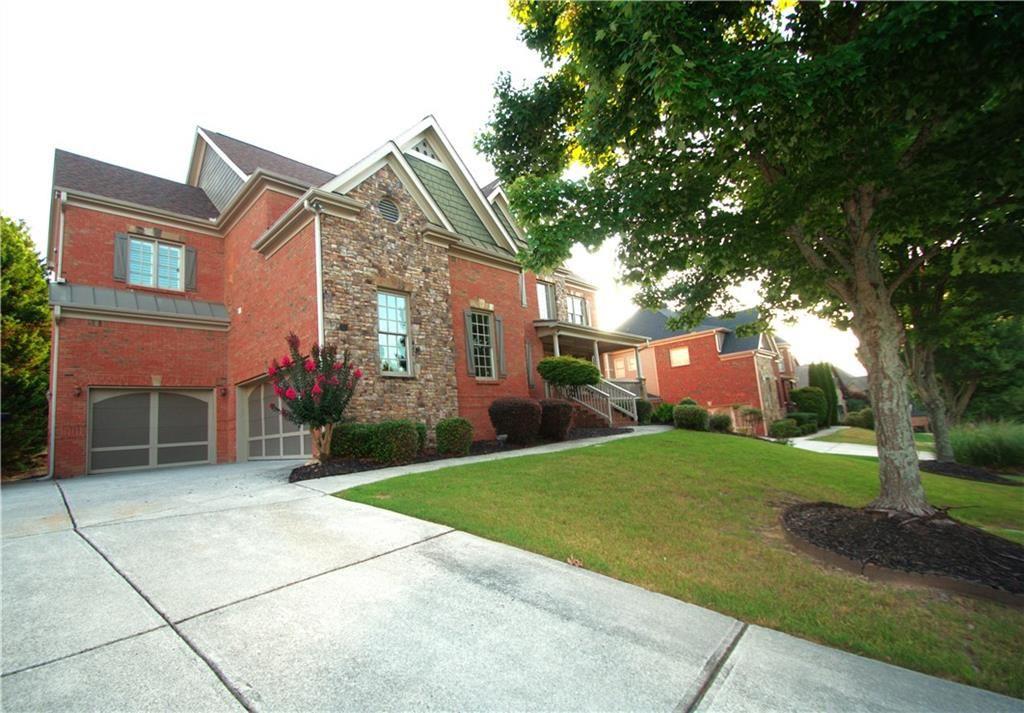 3094 Walkers Falls Way