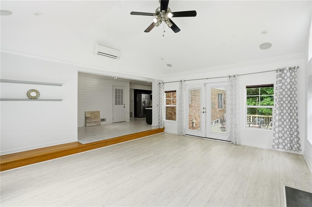 5291 Manhasset Cove