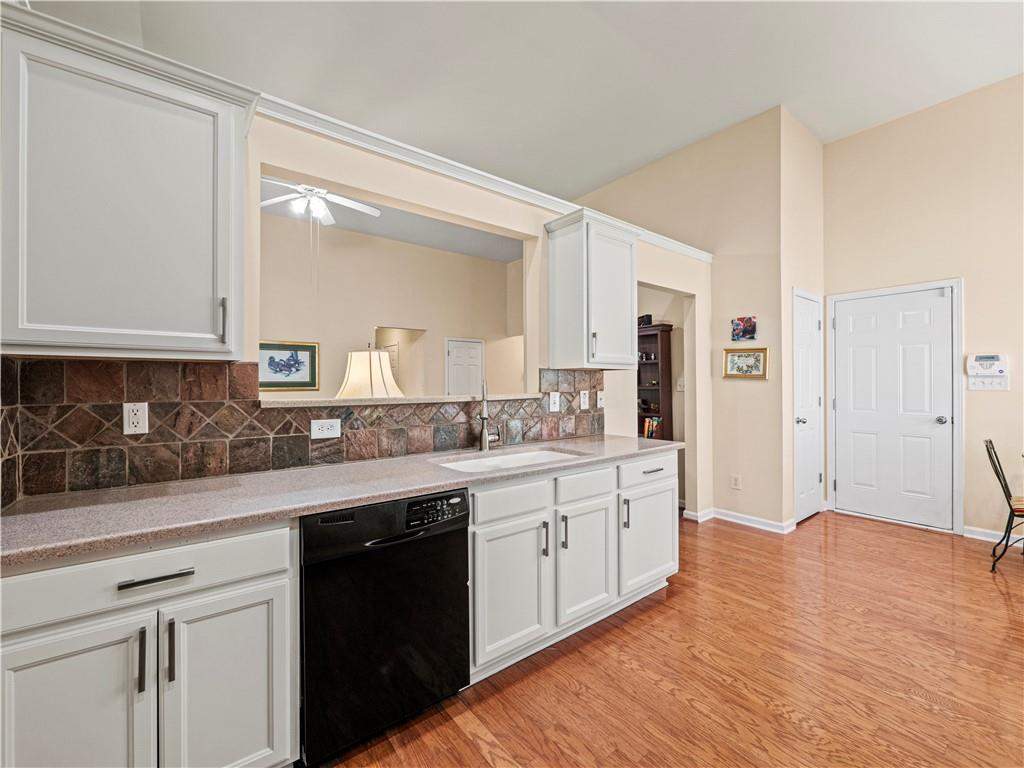 2402 Jasmine Glen Drive, Buford, Georgia image 17