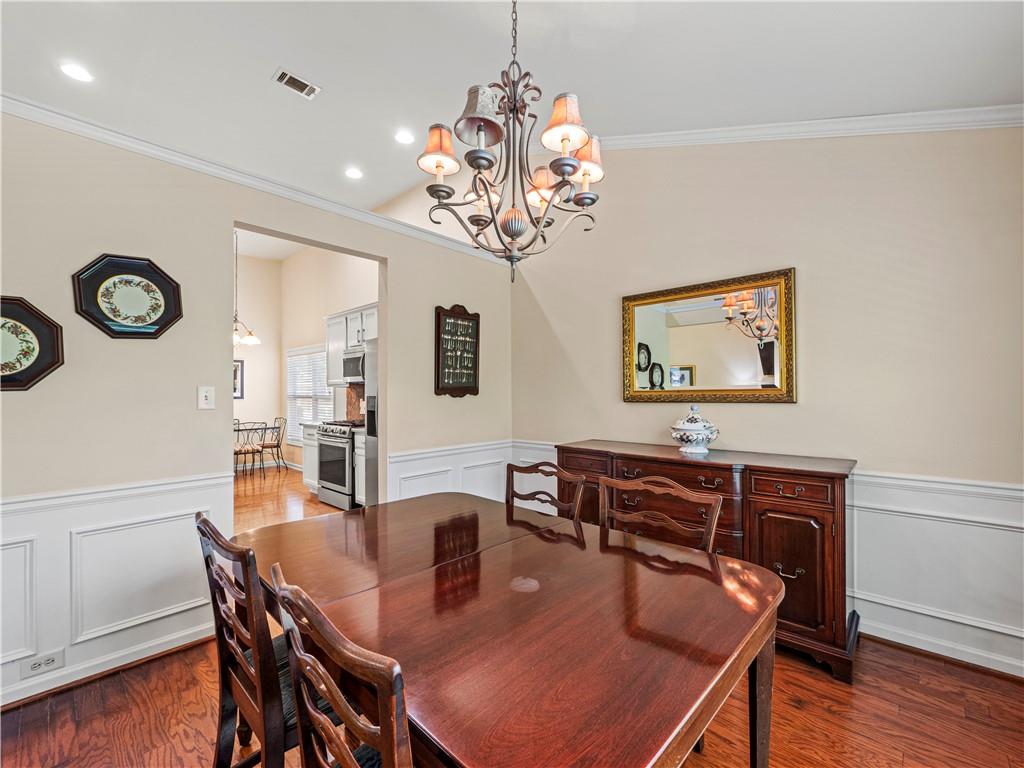 2402 Jasmine Glen Drive, Buford, Georgia image 12