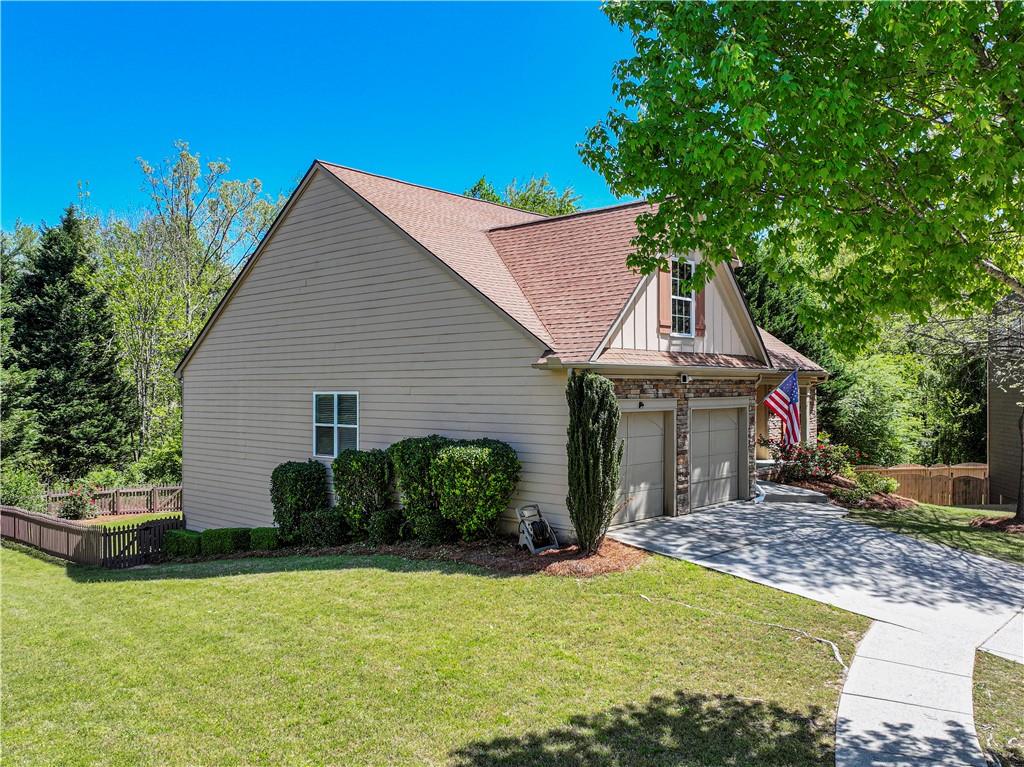 2402 Jasmine Glen Drive, Buford, Georgia image 3