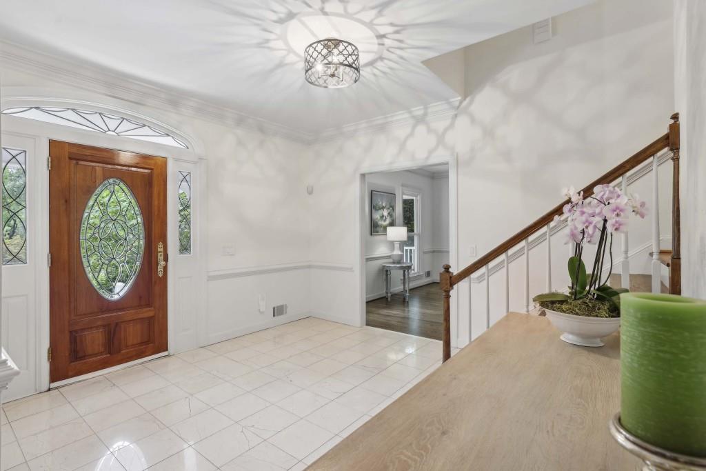 405 Ferry Landing NW