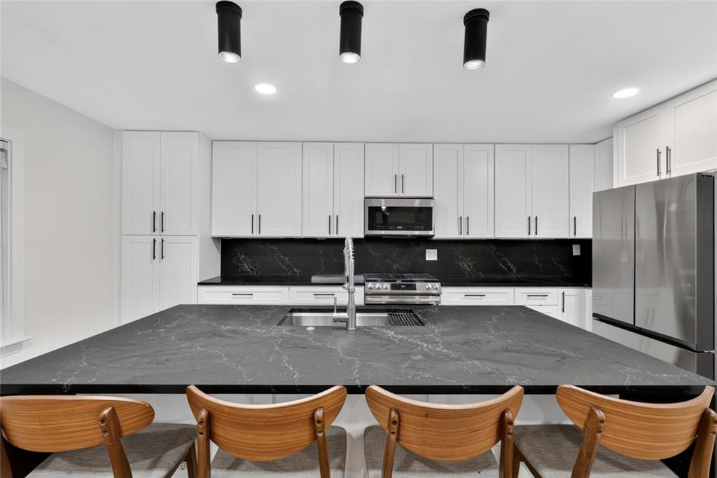 1445 Monroe Drive NE F2