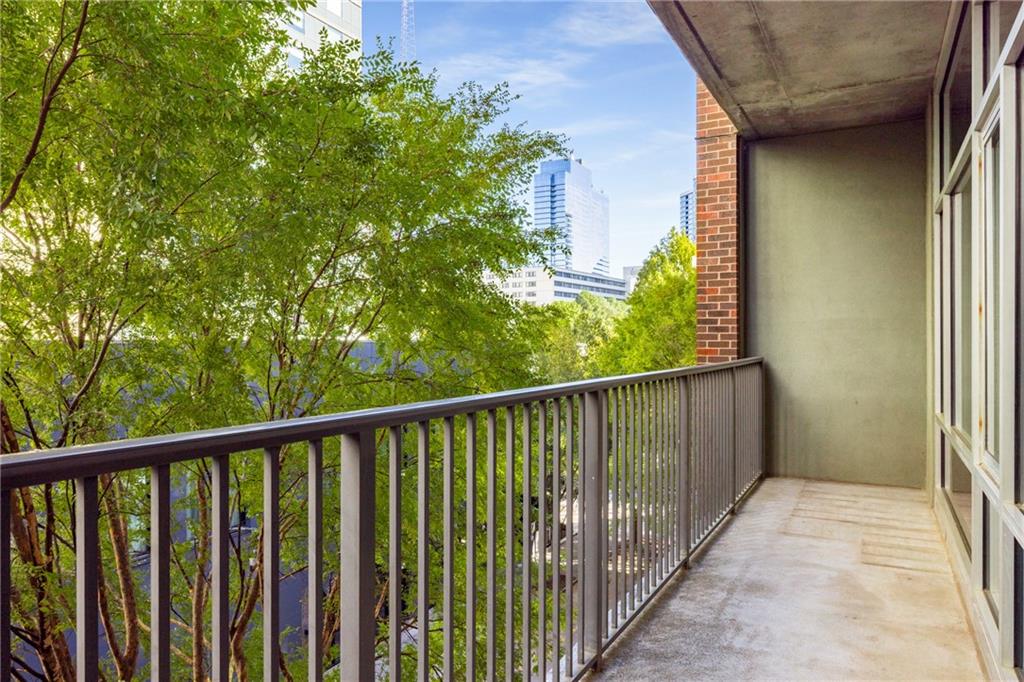 845 Spring Street NW 221