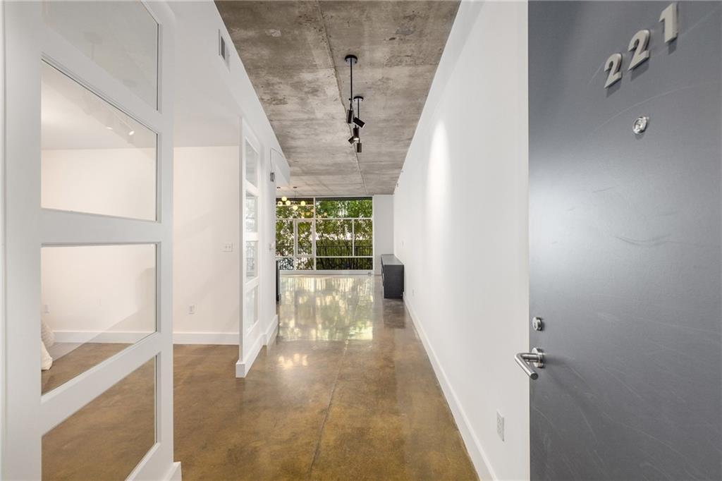 845 Spring Street NW 221