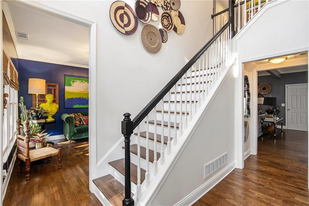 2105 Adams Overlook NW