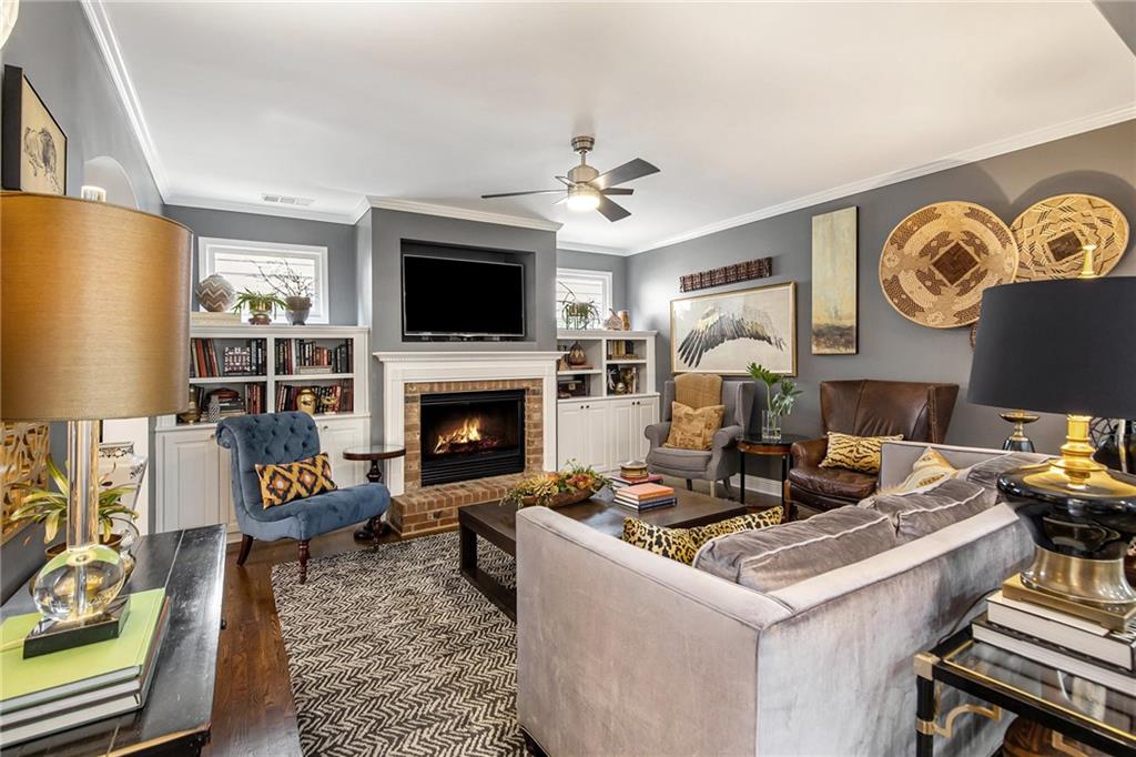 2105 Adams Overlook NW