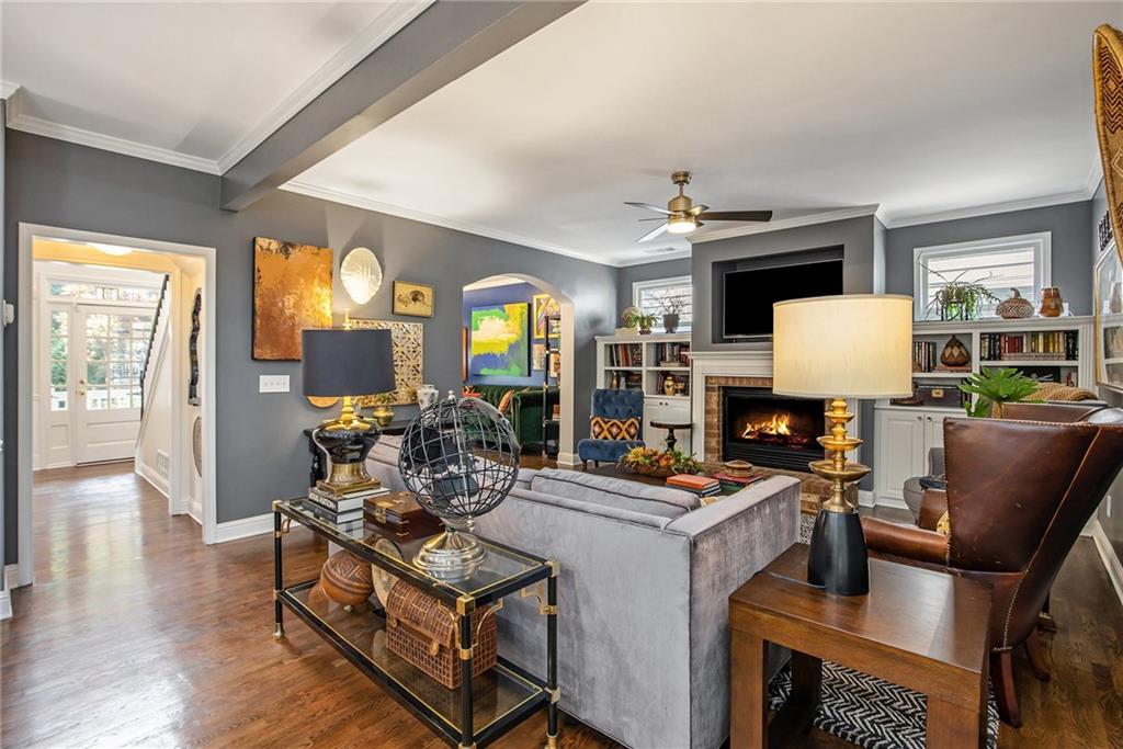 2105 Adams Overlook NW