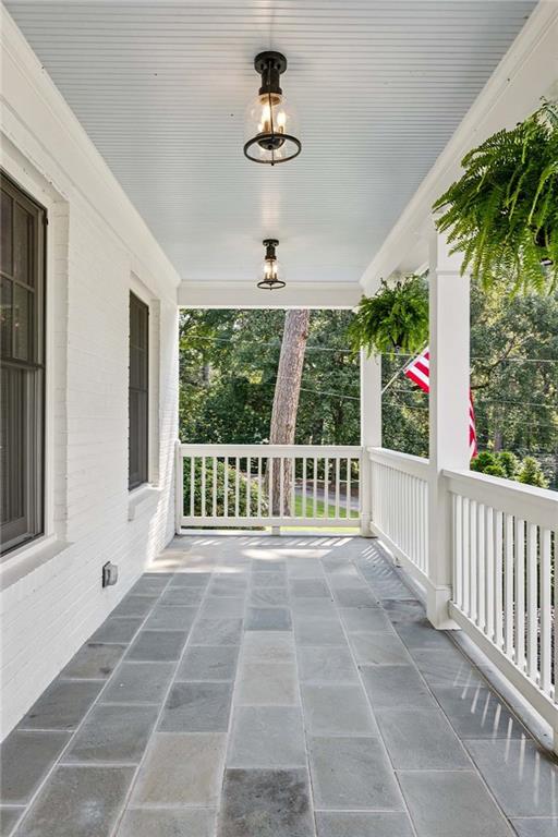 521 Collier Road NW
