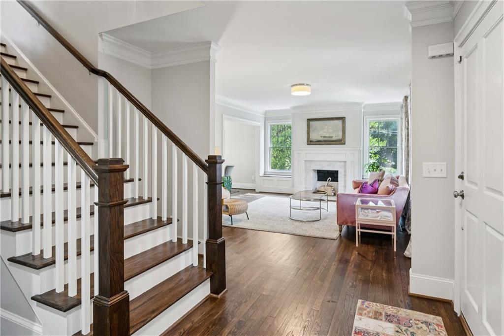 521 Collier Road NW