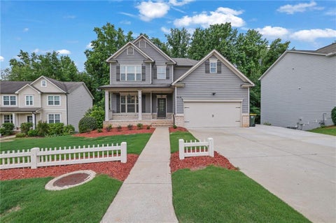 Homes For Sale - 4195 Mossy Lane<br/> Cumming, GA 30028