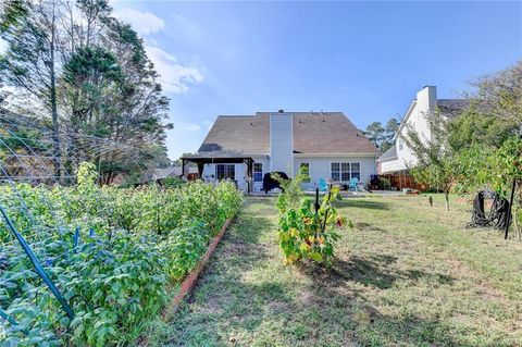 A home in Dacula