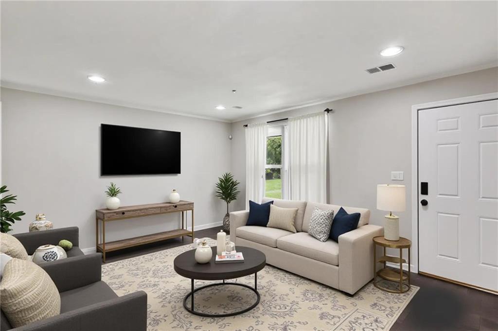 2810 FOXLAIR Trail