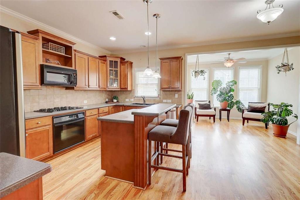 1160 Newpark View Place 8