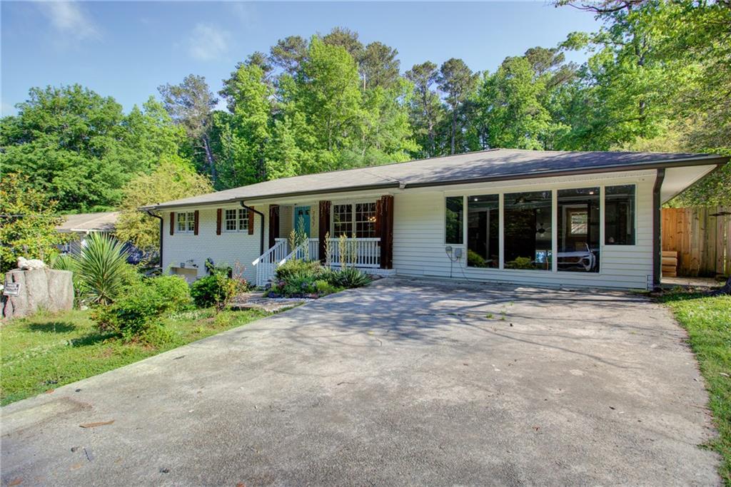 3627 Groovers Lake Road, Lithia Springs, Georgia image 3