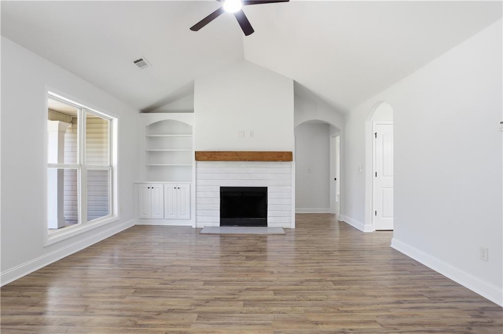 1644 Deer Creek Lane