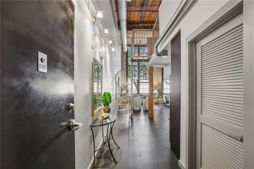 170 Boulevard SE E127
