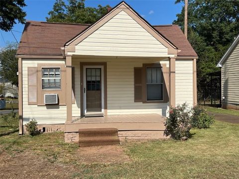 A home in Commerce