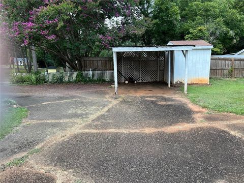 A home in Commerce