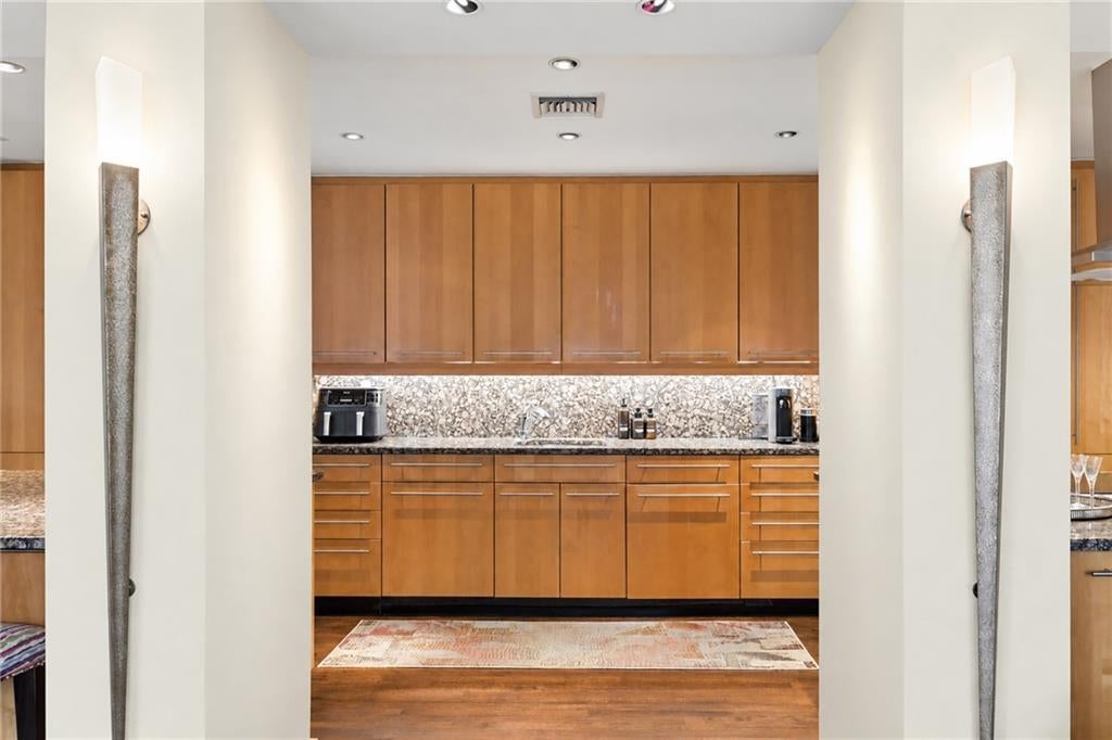 145 15th Street NE 824