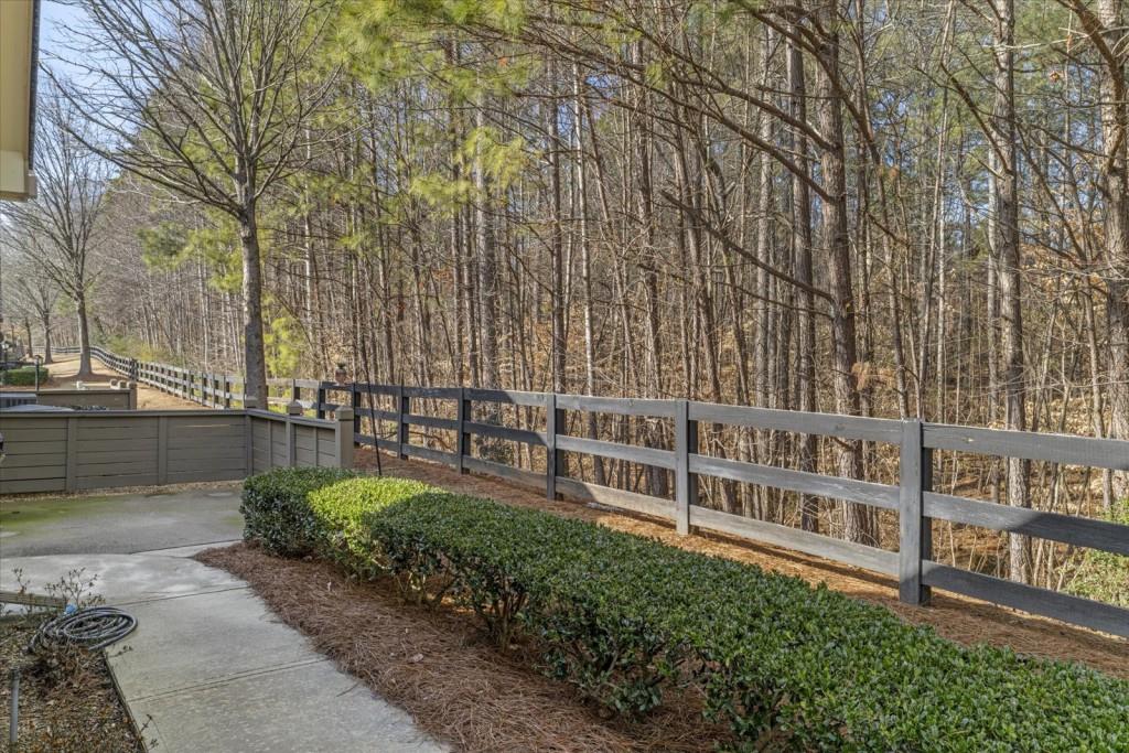 5202 STONE VILLAGE Circle