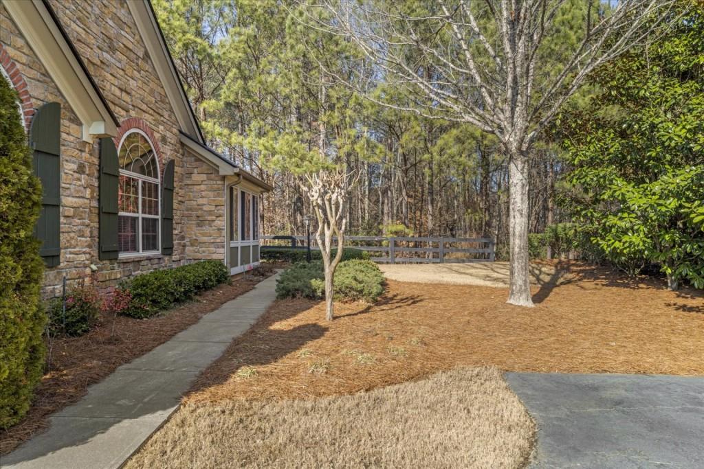 5202 STONE VILLAGE Circle