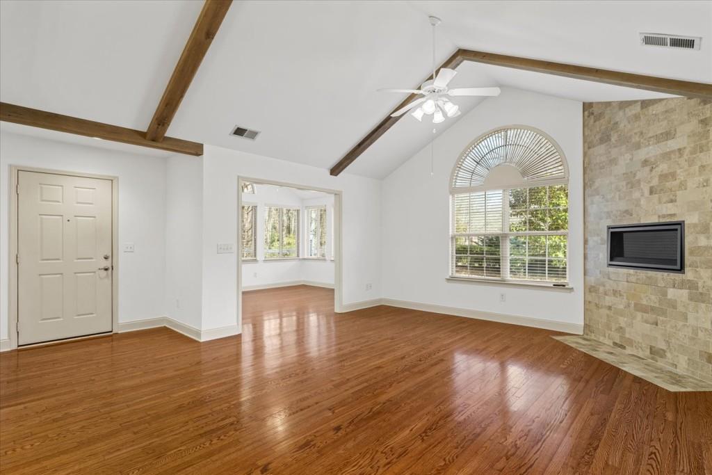 5202 STONE VILLAGE Circle