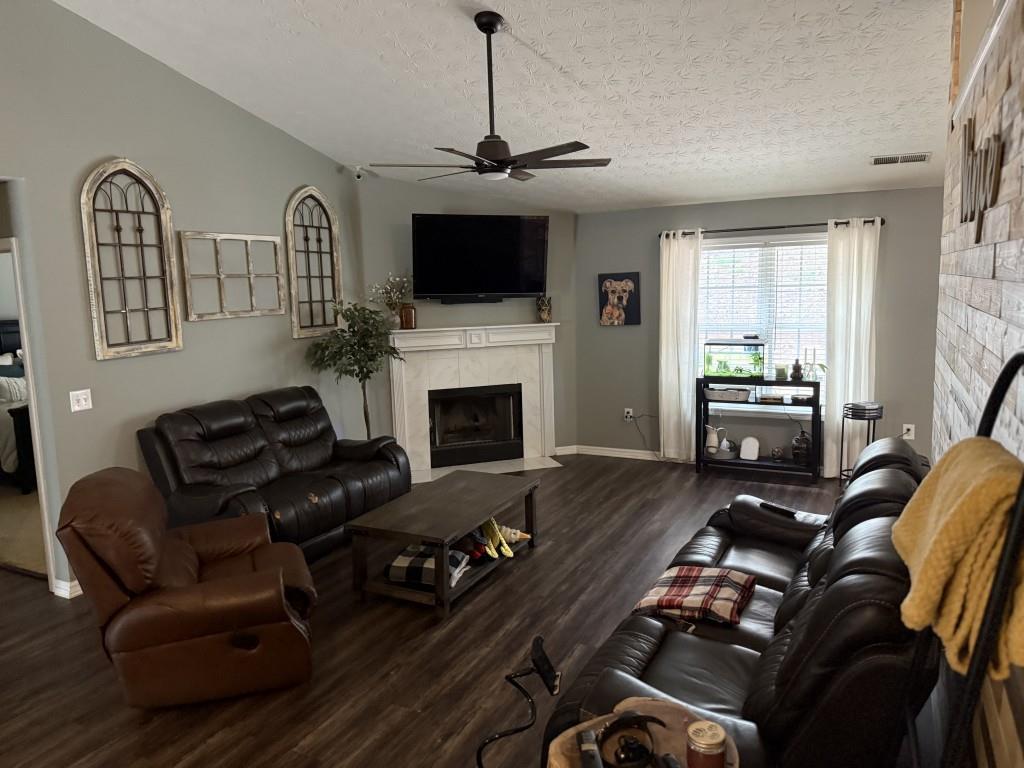1642 White Oak Drive