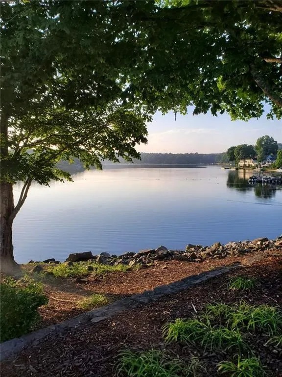 Alpharetta, Georgia 30005, United States, 4 Bedrooms Bedrooms, ,4 BathroomsBathrooms,Residential,Active,250500