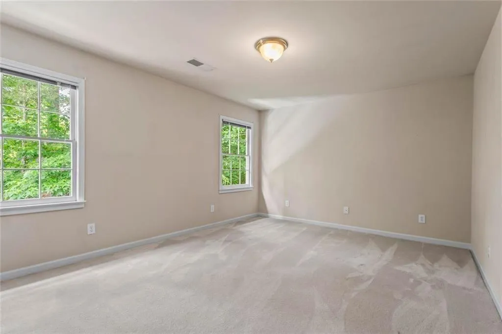 Alpharetta, Georgia 30005, United States, 4 Bedrooms Bedrooms, ,4 BathroomsBathrooms,Residential,Active,250500