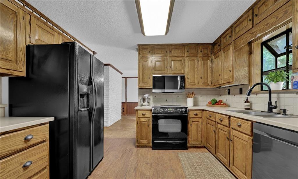 6896 Heardsville Road