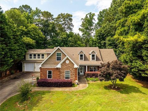 Homes For Sale - 9390 Resort Circle<br/> Gainesville, GA 30506