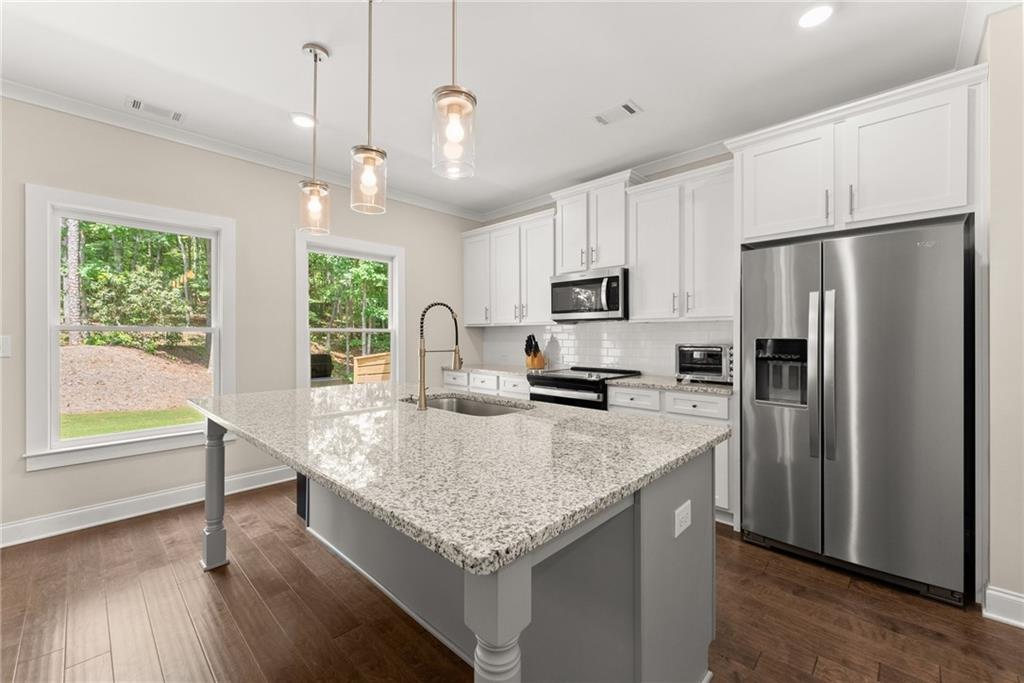 382 Candler Lane