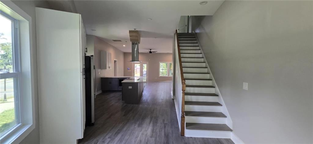 125 Laurel Avenue SW