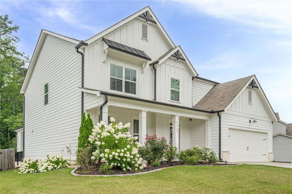 7410 Rambling Vale
