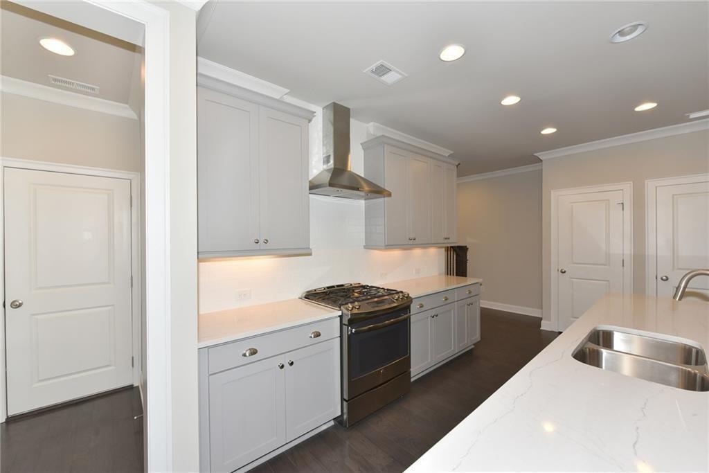 Cresslyn - Residential Lease