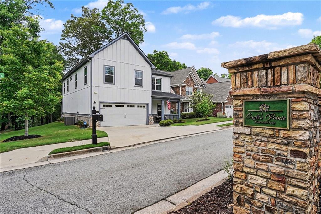 9103 Golfview Lane