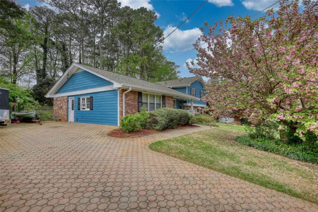 493 James Street Sw, Lilburn, Georgia image 5