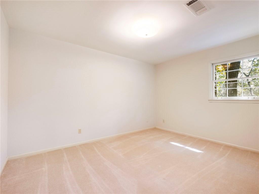 RIVERMONT - Residential