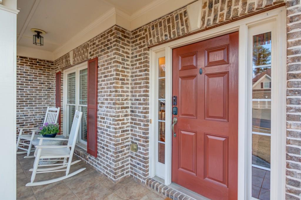 984 Ivey Chase Place