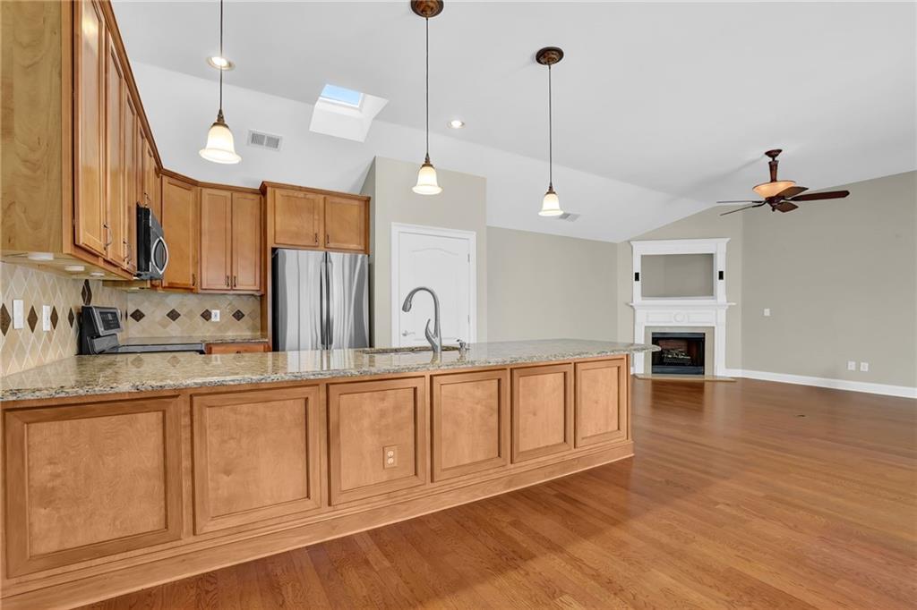308 Jessica Way, Canton, Georgia image 9