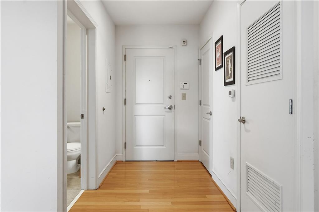 44 Peachtree Place NE 424