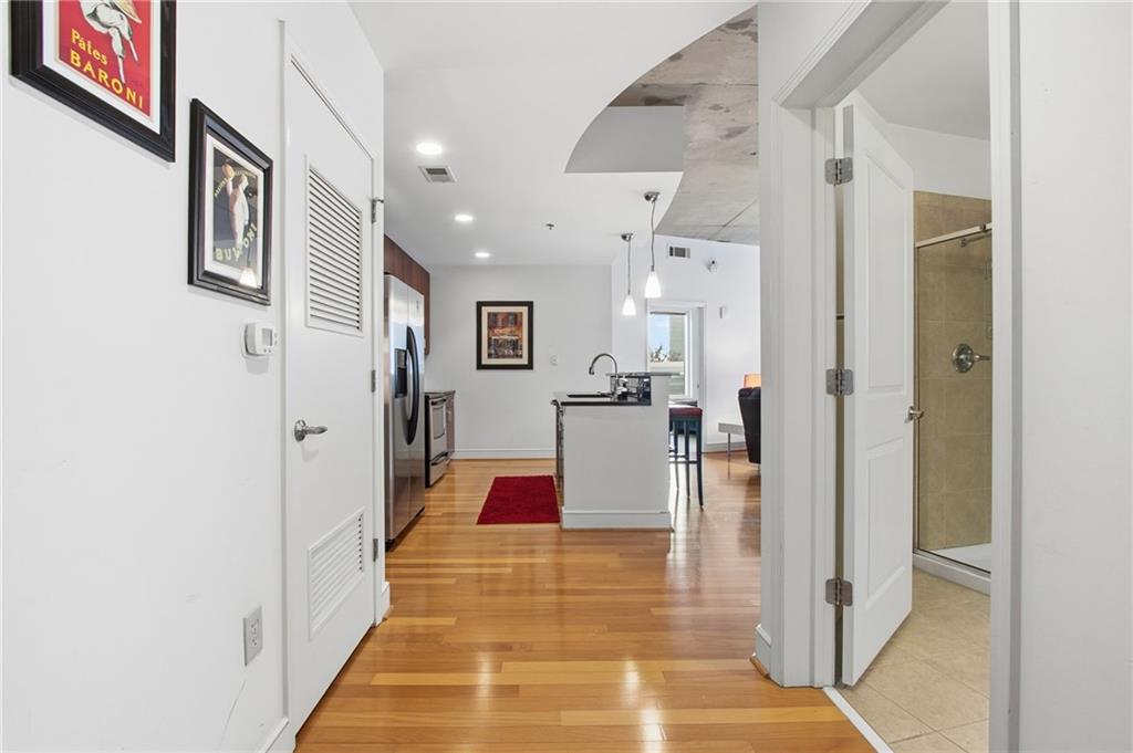 44 Peachtree Place NE 424