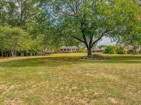 A home in Dacula